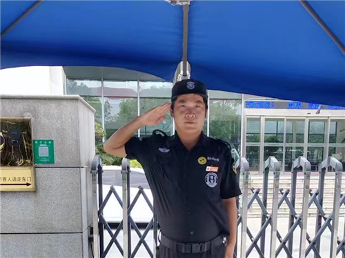 老人回家2_副本.jpg 老人回家2_副本.jpg